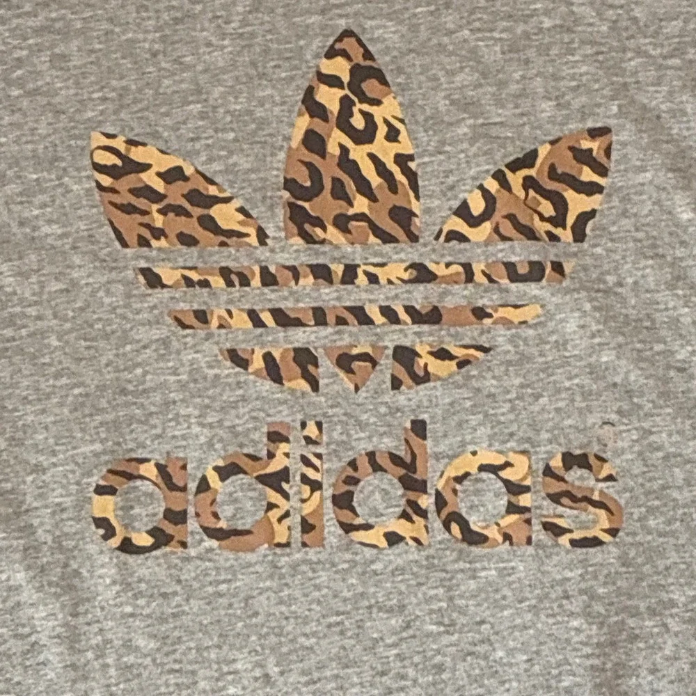 Adidas Originals Leopard Trefoil T Shirt Gray 2XL Mens Graphic Tee Cotton